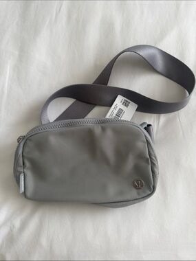 NWT lululemon athletica Gray Women's Crossbody Belt Bag